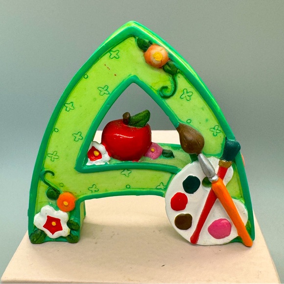 Two EUC 1999 Vintage Mary Engelbreit Resin Letters - A & L plus a new keychain! - Picture 2 of 7